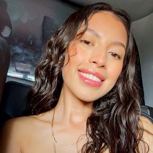 Meet your Posher, Ana